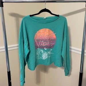 Graphic cropped sweatshirt